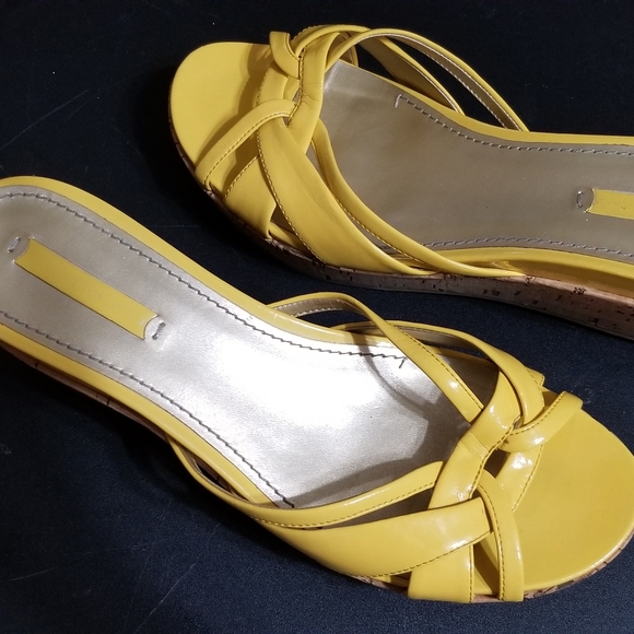 Shoes - Picture 1 of 4